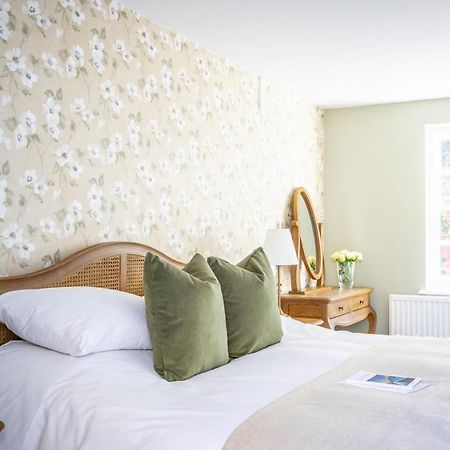 The White Horse Hotel Faversham Exterior photo